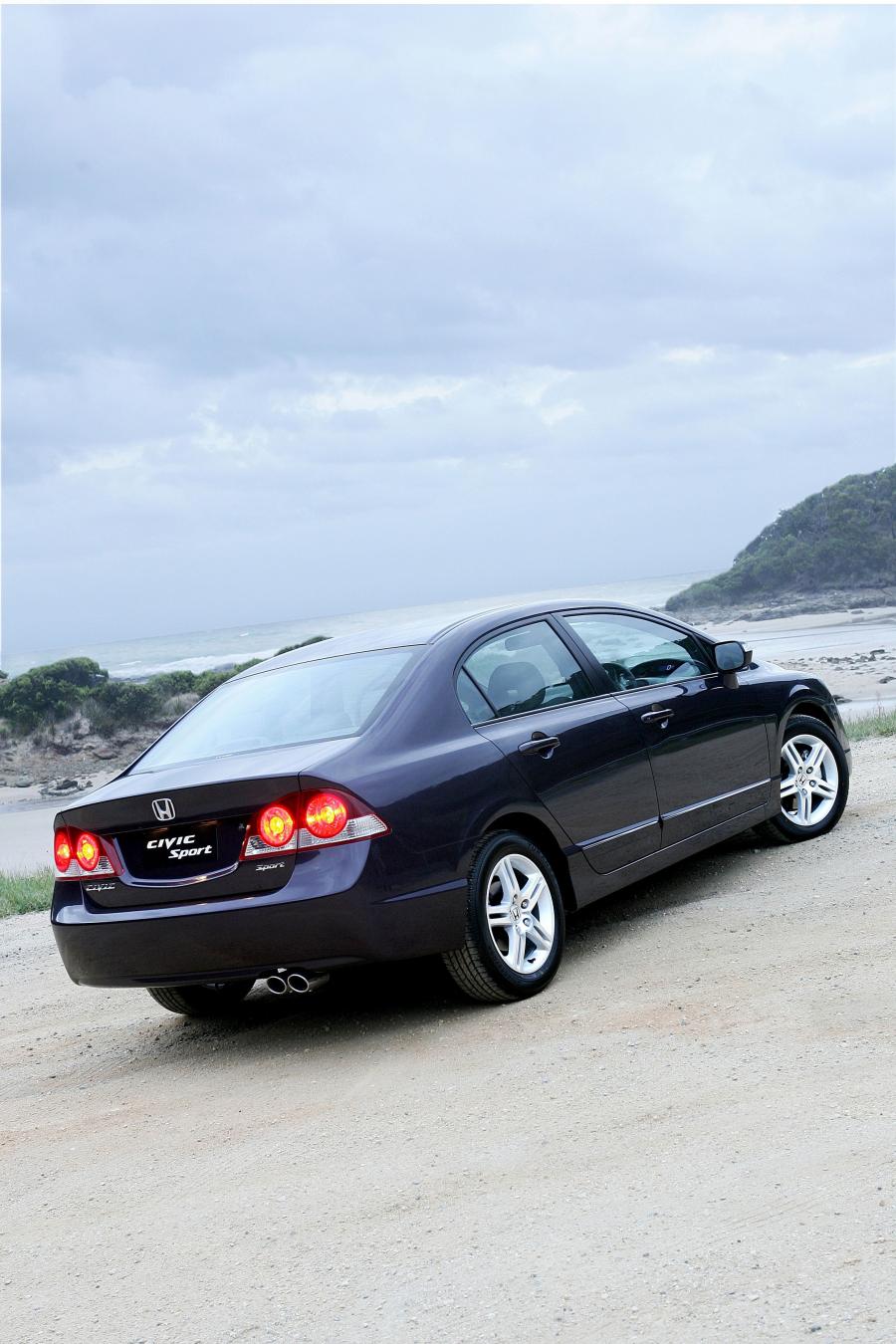  Honda Civic Sport Sedan 2006 года  (AU) (фото 5 из 10)